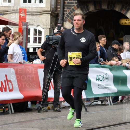 13.09.2026 - 21. swb-Marathon Bremen Strokosch-Dieckow http://msf.ph/oto/10292223 13.09.2026 11:17:14 Ziel 10295, 10679, 10999, 11456, 11461, 11653, 11867, 12089, 12287, 10472, 10773, 10779, 10979, 11709 meine-sportfotos.de