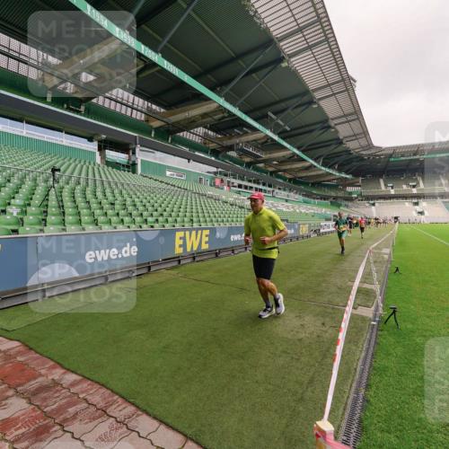 13.09.2026 - 21. swb-Marathon Bremen Michael Burmester http://msf.ph/oto/10292249 13.09.2026 10:27:57 Laufen im Stadion 10096, 10142, 10172, 10189, 10223, 10231, 10267, 10269, 10270, 10289, 10293, 10294, 10310, 10316, 10318, 10319, 10329, 10393, 10421, 10464, 10489, 10504, 10508, 10514, 10538, 10541, 10544, 10566, 10583, 10594, 10628, 10638, 10655, 10709, 10744, 10770, 10807, 10814, 10835, 10846, 10860, 10873, 10897, 10898, 10917, 10956, 10992, 10993, 11005, 11035, 11058, 11060, 11063, 11076, 11087, 11092, 11110, 11111, 11130, 11135, 11148, 11170, 11193 meine-sportfotos.de