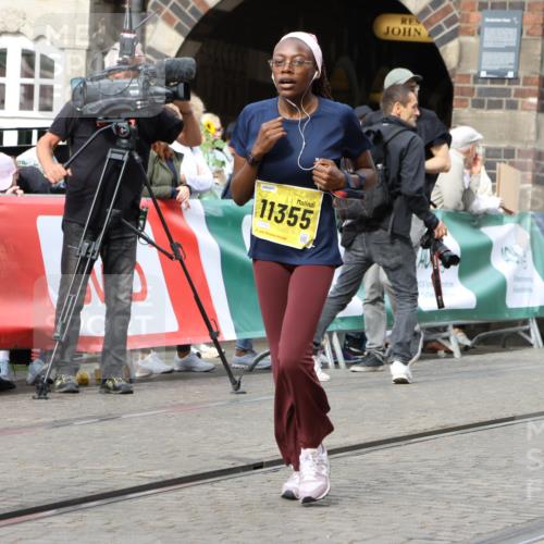 13.09.2026 - 21. swb-Marathon Bremen Strokosch-Dieckow http://msf.ph/oto/10292270 13.09.2026 11:17:16 Ziel 10295, 10679, 10999, 11456, 11461, 11653, 11867, 12089, 12287, 10472, 10773, 10779, 10979, 11709, 12334 meine-sportfotos.de
