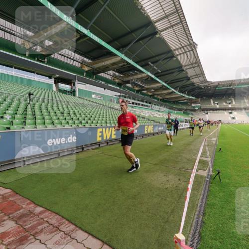 13.09.2026 - 21. swb-Marathon Bremen Michael Burmester http://msf.ph/oto/10292351 13.09.2026 10:28:26 Laufen im Stadion 10096, 10142, 10170, 10172, 10189, 10200, 10223, 10231, 10267, 10269, 10270, 10293, 10294, 10310, 10316, 10329, 10348, 10393, 10421, 10489, 10508, 10514, 10525, 10538, 10544, 10566, 10594, 10628, 10638, 10655, 10709, 10739, 10763, 10770, 10814, 10835, 10840, 10846, 10860, 10876, 10897, 10898, 10910, 10917, 10923, 10956, 10993, 11005, 11007, 11018, 11035, 11058, 11060, 11076, 11087, 11092, 11110, 11111, 11148, 11170 meine-sportfotos.de