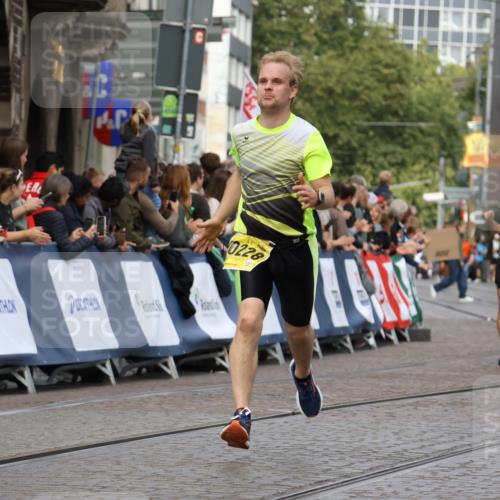 13.09.2026 - 21. swb-Marathon Bremen Strokosch-Dieckow http://msf.ph/oto/10292360 13.09.2026 10:46:31 Ziel 10447, 10992, 11706, 11925, 11926, 11956, 13529, 13609, 13612, 13640, 10590, 11155, 12035, 13511 meine-sportfotos.de
