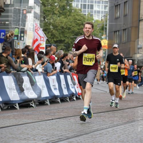 13.09.2026 - 21. swb-Marathon Bremen Strokosch-Dieckow http://msf.ph/oto/10292433 13.09.2026 10:46:33 Ziel 10228, 10447, 10992, 11706, 11925, 11926, 13529, 13609, 13640, 10590, 11155 meine-sportfotos.de