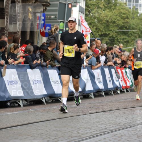 13.09.2026 - 21. swb-Marathon Bremen Strokosch-Dieckow http://msf.ph/oto/10292517 13.09.2026 10:46:37 Ziel 10228, 10447, 10992, 11287, 11706, 11925, 11926, 13609, 13640, 10445, 12364, 12375 meine-sportfotos.de