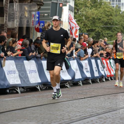 13.09.2026 - 21. swb-Marathon Bremen Strokosch-Dieckow http://msf.ph/oto/10292585 13.09.2026 10:46:37 Ziel 10228, 10447, 10992, 11287, 11706, 11925, 11926, 13609, 13640, 10445, 12364, 12375 meine-sportfotos.de