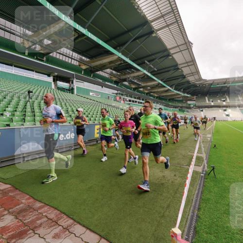 13.09.2026 - 21. swb-Marathon Bremen Michael Burmester http://msf.ph/oto/10292587 13.09.2026 10:29:02 Laufen im Stadion 10162, 10170, 10183, 10189, 10200, 10218, 10223, 10253, 10267, 10270, 10293, 10294, 10316, 10329, 10334, 10348, 10381, 10393, 10421, 10426, 10467, 10508, 10525, 10537, 10538, 10544, 10585, 10594, 10655, 10709, 10734, 10739, 10761, 10763, 10770, 10814, 10825, 10827, 10835, 10840, 10846, 10860, 10876, 10910, 10917, 10923, 10966, 10993, 11005, 11007, 11018, 11035, 11058, 11076, 11087, 11092, 11109, 11111, 11170 meine-sportfotos.de