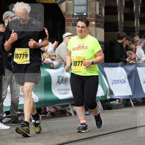 13.09.2026 - 21. swb-Marathon Bremen Strokosch-Dieckow http://msf.ph/oto/10292623 13.09.2026 11:17:25 Ziel 10295, 10335, 10999, 11355, 11461, 11495, 11653, 11672, 12101, 12287, 10472, 10756, 10979, 11709, 12334 meine-sportfotos.de