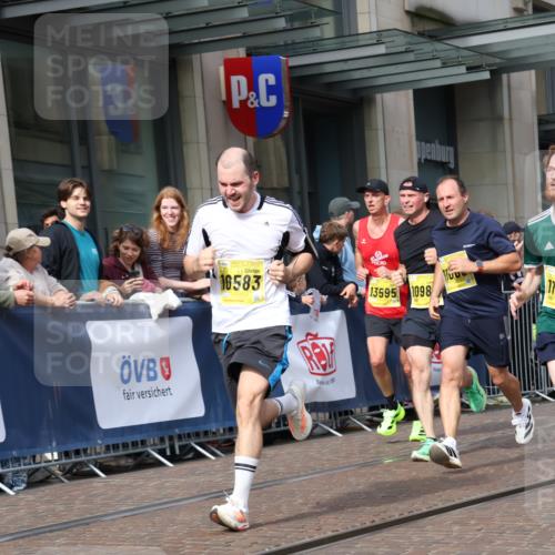 13.09.2026 - 21. swb-Marathon Bremen Strokosch-Dieckow http://msf.ph/oto/10292646 13.09.2026 10:45:39 Ziel 10436, 10447, 10987, 10992, 11015, 11279, 11762, 11956, 12033, 12069, 12556, 12557, 13529, 13595, 13612, 10318, 10352, 10398, 10464, 10536, 10541, 10583, 10987, 11063, 11088, 11209, 11232, 11478, 11559, 11749, 11835, 11845, 12054, 12087, 12290, 12355, 12475, 12534, 13532, 13628 meine-sportfotos.de