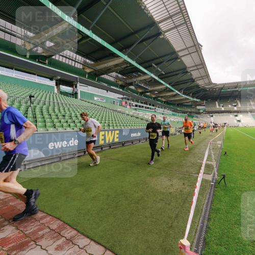 13.09.2026 - 21. swb-Marathon Bremen Michael Burmester http://msf.ph/oto/10292656 13.09.2026 10:29:12 Laufen im Stadion 10162, 10170, 10183, 10189, 10200, 10218, 10223, 10253, 10267, 10270, 10293, 10294, 10316, 10329, 10334, 10348, 10381, 10393, 10421, 10426, 10467, 10508, 10525, 10537, 10538, 10544, 10585, 10594, 10655, 10709, 10734, 10739, 10761, 10763, 10764, 10770, 10814, 10825, 10827, 10835, 10840, 10846, 10876, 10910, 10917, 10923, 10966, 10993, 11005, 11007, 11018, 11035, 11058, 11076, 11087, 11092, 11109, 11170 meine-sportfotos.de