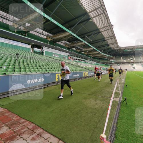 13.09.2026 - 21. swb-Marathon Bremen Michael Burmester http://msf.ph/oto/10292747 13.09.2026 10:29:28 Laufen im Stadion 10162, 10170, 10183, 10189, 10193, 10200, 10218, 10233, 10253, 10267, 10270, 10294, 10316, 10329, 10334, 10348, 10381, 10392, 10421, 10426, 10452, 10467, 10508, 10525, 10537, 10538, 10544, 10585, 10652, 10655, 10709, 10734, 10739, 10761, 10763, 10764, 10770, 10808, 10814, 10825, 10827, 10835, 10840, 10876, 10887, 10906, 10910, 10923, 10966, 10993, 11002, 11005, 11007, 11018, 11035, 11058, 11087, 11092, 11109, 11170 meine-sportfotos.de