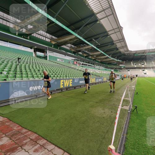 13.09.2026 - 21. swb-Marathon Bremen Michael Burmester http://msf.ph/oto/10292773 13.09.2026 10:29:36 Laufen im Stadion 10162, 10170, 10183, 10193, 10200, 10218, 10233, 10253, 10267, 10270, 10294, 10316, 10334, 10348, 10381, 10392, 10421, 10426, 10452, 10467, 10515, 10525, 10537, 10538, 10544, 10585, 10588, 10641, 10652, 10655, 10709, 10734, 10739, 10761, 10763, 10764, 10770, 10780, 10808, 10825, 10827, 10835, 10837, 10840, 10876, 10887, 10906, 10910, 10923, 10966, 10984, 10993, 11002, 11005, 11007, 11018, 11035, 11058, 11087, 11092, 11109, 11170 meine-sportfotos.de