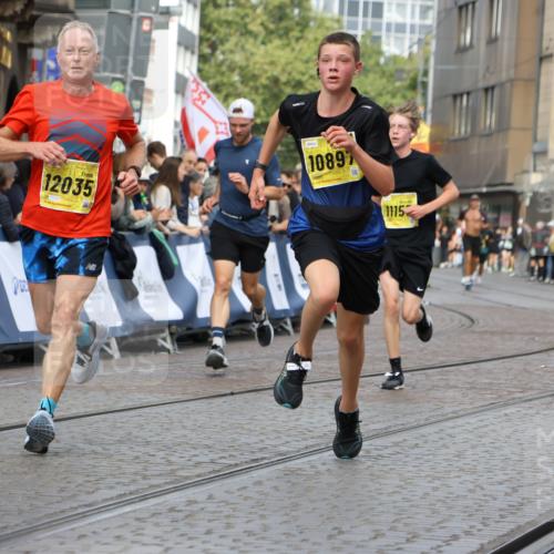 13.09.2026 - 21. swb-Marathon Bremen Strokosch-Dieckow http://msf.ph/oto/10292794 13.09.2026 10:46:42 Ziel 10228, 10897, 11110, 11287, 11356, 11706, 11926, 13609, 10289, 10445, 10504, 11199, 11212, 11661, 11783, 12364, 12375 meine-sportfotos.de