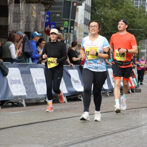 13.09.2026 - 21. swb-Marathon Bremen Strokosch-Dieckow http://msf.ph/oto/10292843 13.09.2026 11:17:35 Ziel 10335, 10773, 10779, 11355, 11495, 11672, 12101, 10756, 11367, 11932, 12226, 12292 meine-sportfotos.de