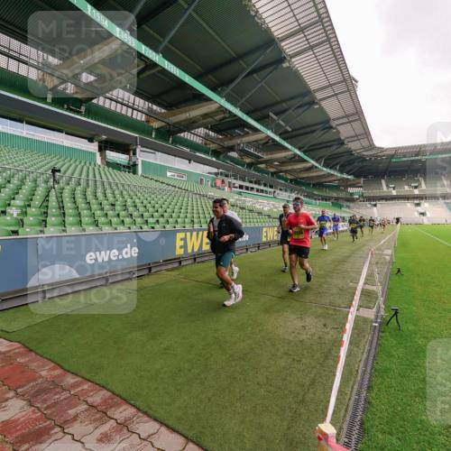 13.09.2026 - 21. swb-Marathon Bremen Michael Burmester http://msf.ph/oto/10292858 13.09.2026 10:29:54 Laufen im Stadion 10162, 10170, 10174, 10183, 10193, 10200, 10218, 10233, 10253, 10267, 10304, 10316, 10334, 10339, 10348, 10359, 10381, 10392, 10421, 10426, 10452, 10467, 10515, 10525, 10537, 10538, 10585, 10588, 10641, 10652, 10709, 10714, 10734, 10739, 10761, 10763, 10764, 10765, 10780, 10808, 10825, 10827, 10835, 10837, 10840, 10862, 10863, 10876, 10884, 10886, 10887, 10906, 10910, 10923, 10966, 10984, 10993, 11002, 11005, 11007, 11018, 11035, 11038, 11058, 11109 meine-sportfotos.de