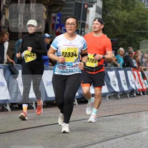13.09.2026 - 21. swb-Marathon Bremen Strokosch-Dieckow http://msf.ph/oto/10292904 13.09.2026 11:17:36 Ziel 10335, 10773, 10779, 11355, 11495, 11672, 12101, 10756, 11367, 11932, 12226, 12292, 12321 meine-sportfotos.de