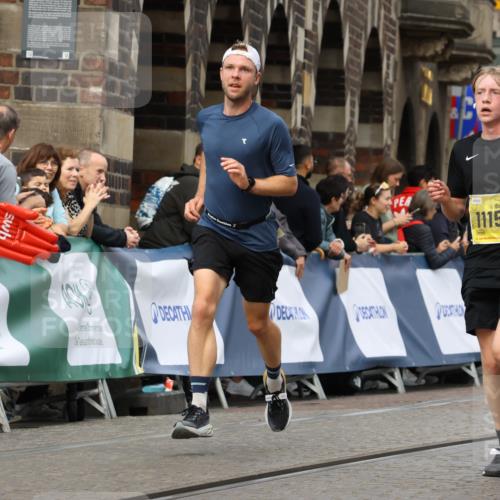 13.09.2026 - 21. swb-Marathon Bremen Strokosch-Dieckow http://msf.ph/oto/10292937 13.09.2026 10:46:45 Ziel 10228, 10897, 11110, 11287, 11356, 11706, 11926, 12035, 13511, 10289, 10445, 10504, 11199, 11212, 11344, 11608, 11661, 11783, 12364, 12375 meine-sportfotos.de