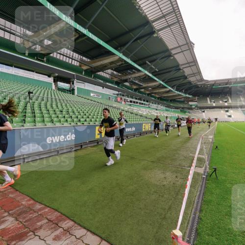 13.09.2026 - 21. swb-Marathon Bremen Michael Burmester http://msf.ph/oto/10292973 13.09.2026 10:30:18 Laufen im Stadion 10141, 10162, 10170, 10174, 10183, 10193, 10200, 10218, 10227, 10233, 10253, 10281, 10304, 10334, 10339, 10348, 10359, 10381, 10392, 10426, 10448, 10452, 10467, 10515, 10537, 10585, 10588, 10641, 10652, 10714, 10734, 10757, 10761, 10763, 10764, 10765, 10780, 10808, 10821, 10822, 10825, 10827, 10837, 10838, 10840, 10862, 10863, 10884, 10886, 10887, 10906, 10966, 10984, 11002, 11007, 11038, 11109, 11350, 11379 meine-sportfotos.de