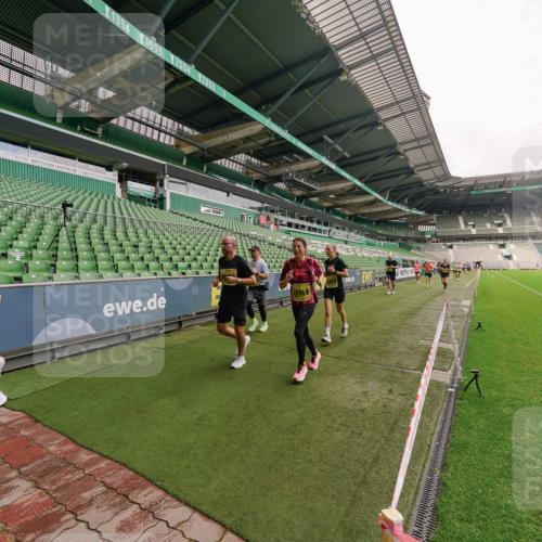 13.09.2026 - 21. swb-Marathon Bremen Michael Burmester http://msf.ph/oto/10292986 13.09.2026 10:30:21 Laufen im Stadion 10141, 10162, 10174, 10183, 10193, 10200, 10218, 10227, 10233, 10253, 10281, 10304, 10334, 10339, 10348, 10359, 10381, 10392, 10426, 10448, 10452, 10467, 10515, 10537, 10585, 10588, 10641, 10652, 10714, 10734, 10757, 10761, 10763, 10764, 10765, 10780, 10808, 10821, 10822, 10825, 10827, 10837, 10838, 10840, 10862, 10863, 10884, 10886, 10887, 10906, 10966, 10984, 11002, 11007, 11038, 11109, 11350, 11379 meine-sportfotos.de