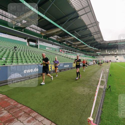 13.09.2026 - 21. swb-Marathon Bremen Michael Burmester http://msf.ph/oto/10292997 13.09.2026 10:30:25 Laufen im Stadion 10141, 10162, 10174, 10183, 10193, 10200, 10218, 10227, 10233, 10253, 10281, 10284, 10304, 10334, 10339, 10348, 10359, 10381, 10392, 10426, 10448, 10452, 10467, 10515, 10537, 10577, 10585, 10588, 10641, 10652, 10684, 10685, 10714, 10734, 10757, 10761, 10763, 10764, 10765, 10780, 10808, 10821, 10822, 10825, 10827, 10837, 10838, 10840, 10862, 10863, 10884, 10886, 10887, 10906, 10966, 10984, 11002, 11038, 11109, 11350, 11379 meine-sportfotos.de