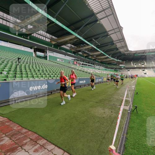 13.09.2026 - 21. swb-Marathon Bremen Michael Burmester http://msf.ph/oto/10293006 13.09.2026 10:30:28 Laufen im Stadion 10141, 10162, 10174, 10183, 10193, 10218, 10227, 10233, 10253, 10281, 10284, 10304, 10334, 10339, 10359, 10381, 10392, 10426, 10448, 10452, 10467, 10515, 10537, 10577, 10585, 10588, 10641, 10652, 10684, 10685, 10714, 10734, 10757, 10761, 10763, 10764, 10765, 10780, 10808, 10821, 10822, 10825, 10827, 10837, 10838, 10840, 10862, 10863, 10884, 10886, 10887, 10906, 10966, 10984, 11002, 11038, 11109, 11350, 11379 meine-sportfotos.de
