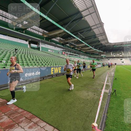 13.09.2026 - 21. swb-Marathon Bremen Michael Burmester http://msf.ph/oto/10293014 13.09.2026 10:30:30 Laufen im Stadion 10141, 10162, 10174, 10183, 10193, 10218, 10227, 10233, 10253, 10281, 10284, 10304, 10334, 10339, 10359, 10381, 10392, 10426, 10448, 10452, 10467, 10479, 10515, 10537, 10577, 10585, 10588, 10641, 10652, 10684, 10685, 10714, 10734, 10757, 10761, 10763, 10764, 10765, 10780, 10808, 10821, 10822, 10825, 10827, 10837, 10838, 10840, 10862, 10863, 10884, 10886, 10887, 10906, 10966, 10984, 11002, 11038, 11109, 11350, 11379 meine-sportfotos.de