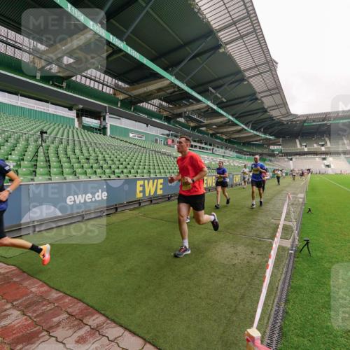 13.09.2026 - 21. swb-Marathon Bremen Michael Burmester http://msf.ph/oto/10293056 13.09.2026 10:30:40 Laufen im Stadion 10141, 10146, 10162, 10174, 10183, 10193, 10218, 10222, 10227, 10233, 10253, 10281, 10284, 10304, 10334, 10339, 10359, 10381, 10392, 10426, 10448, 10452, 10467, 10471, 10478, 10479, 10515, 10537, 10577, 10579, 10585, 10588, 10626, 10641, 10652, 10684, 10685, 10708, 10714, 10734, 10757, 10761, 10764, 10765, 10780, 10808, 10821, 10822, 10825, 10827, 10837, 10838, 10862, 10863, 10884, 10886, 10887, 10906, 10966, 10984, 11002, 11038, 11109, 11350, 11379 meine-sportfotos.de
