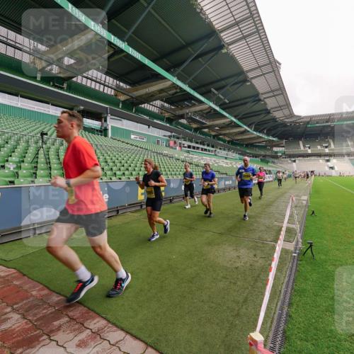 13.09.2026 - 21. swb-Marathon Bremen Michael Burmester http://msf.ph/oto/10293060 13.09.2026 10:30:40 Laufen im Stadion 10141, 10146, 10162, 10174, 10183, 10193, 10218, 10222, 10227, 10233, 10253, 10281, 10284, 10304, 10334, 10339, 10359, 10381, 10392, 10426, 10448, 10452, 10467, 10471, 10478, 10479, 10515, 10537, 10577, 10579, 10585, 10588, 10626, 10641, 10652, 10684, 10685, 10708, 10714, 10734, 10757, 10761, 10764, 10765, 10780, 10808, 10821, 10822, 10825, 10827, 10837, 10838, 10862, 10863, 10884, 10886, 10887, 10906, 10966, 10984, 11002, 11038, 11109, 11350, 11379 meine-sportfotos.de