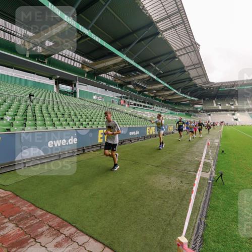 13.09.2026 - 21. swb-Marathon Bremen Michael Burmester http://msf.ph/oto/10293099 13.09.2026 10:30:49 Laufen im Stadion 10141, 10146, 10162, 10174, 10193, 10218, 10222, 10227, 10233, 10253, 10281, 10284, 10304, 10334, 10339, 10359, 10392, 10448, 10452, 10467, 10471, 10478, 10479, 10515, 10555, 10577, 10579, 10585, 10588, 10589, 10610, 10626, 10641, 10652, 10684, 10685, 10708, 10714, 10734, 10757, 10761, 10764, 10765, 10780, 10808, 10821, 10822, 10825, 10827, 10837, 10838, 10862, 10863, 10884, 10886, 10887, 10906, 10984, 11002, 11038, 11109, 11350, 11379 meine-sportfotos.de