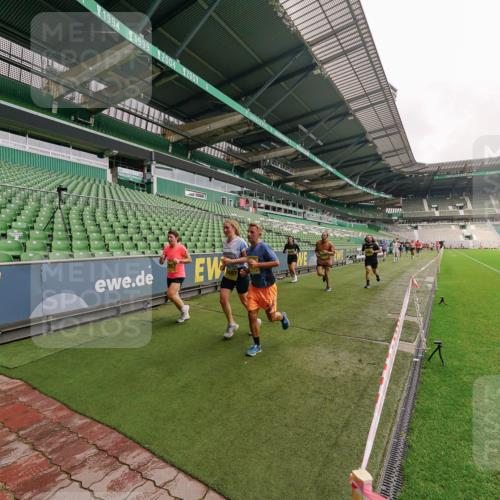 13.09.2026 - 21. swb-Marathon Bremen Michael Burmester http://msf.ph/oto/10293142 13.09.2026 10:30:59 Laufen im Stadion 10141, 10146, 10162, 10174, 10193, 10218, 10222, 10227, 10233, 10253, 10281, 10284, 10304, 10339, 10359, 10392, 10448, 10452, 10467, 10471, 10478, 10479, 10515, 10529, 10555, 10577, 10579, 10585, 10588, 10589, 10610, 10626, 10631, 10641, 10652, 10684, 10685, 10704, 10708, 10714, 10725, 10734, 10757, 10761, 10764, 10765, 10780, 10808, 10821, 10822, 10825, 10827, 10837, 10838, 10862, 10863, 10884, 10886, 10887, 10906, 10984, 11002, 11038, 11350, 11379 meine-sportfotos.de