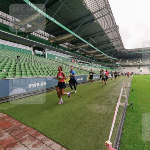 13.09.2026 - 21. swb-Marathon Bremen Michael Burmester http://msf.ph/oto/10293175 13.09.2026 10:31:08 Laufen im Stadion 10141, 10146, 10174, 10193, 10222, 10227, 10233, 10255, 10281, 10284, 10304, 10339, 10359, 10392, 10448, 10452, 10467, 10471, 10478, 10479, 10503, 10515, 10529, 10543, 10555, 10577, 10579, 10585, 10588, 10589, 10608, 10610, 10626, 10631, 10641, 10652, 10684, 10685, 10704, 10708, 10714, 10725, 10734, 10757, 10761, 10764, 10765, 10780, 10808, 10821, 10822, 10827, 10837, 10838, 10862, 10863, 10884, 10886, 10887, 10906, 10984, 11002, 11038, 11350, 11379 meine-sportfotos.de