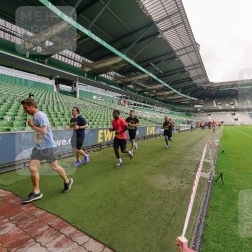 13.09.2026 - 21. swb-Marathon Bremen Michael Burmester http://msf.ph/oto/10293190 13.09.2026 10:31:11 Laufen im Stadion 10141, 10146, 10174, 10193, 10222, 10227, 10233, 10255, 10281, 10284, 10304, 10339, 10359, 10392, 10448, 10452, 10467, 10471, 10478, 10479, 10503, 10515, 10529, 10543, 10555, 10577, 10579, 10585, 10588, 10589, 10608, 10610, 10626, 10631, 10641, 10652, 10684, 10685, 10704, 10708, 10714, 10725, 10734, 10757, 10761, 10764, 10765, 10780, 10808, 10821, 10822, 10827, 10837, 10838, 10862, 10863, 10884, 10886, 10887, 10906, 10984, 11002, 11038, 11350, 11379 meine-sportfotos.de