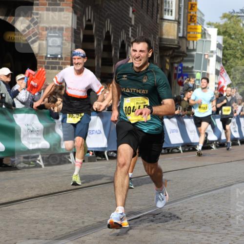 13.09.2026 - 21. swb-Marathon Bremen Strokosch-Dieckow http://msf.ph/oto/10293199 13.09.2026 10:47:03 Ziel 10445, 10590, 11155, 12035, 12364, 12375, 13511, 10319, 10744, 11187, 11462, 11650, 11651, 11814, 12048, 12298, 12415, 12470, 13528, 13589, 13613 meine-sportfotos.de