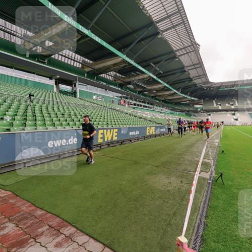 13.09.2026 - 21. swb-Marathon Bremen Michael Burmester http://msf.ph/oto/10293210 13.09.2026 10:31:15 Laufen im Stadion 10141, 10146, 10174, 10193, 10222, 10227, 10233, 10255, 10281, 10284, 10304, 10339, 10359, 10392, 10448, 10452, 10471, 10478, 10479, 10503, 10515, 10529, 10540, 10543, 10555, 10577, 10579, 10588, 10589, 10608, 10610, 10626, 10631, 10641, 10652, 10684, 10685, 10703, 10704, 10708, 10714, 10725, 10757, 10764, 10765, 10780, 10808, 10821, 10822, 10837, 10838, 10862, 10863, 10884, 10886, 10887, 10906, 10984, 11002, 11038, 11350, 11379 meine-sportfotos.de