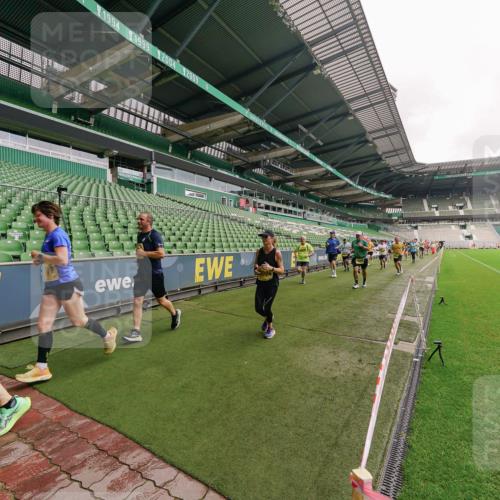 13.09.2026 - 21. swb-Marathon Bremen Michael Burmester http://msf.ph/oto/10293281 13.09.2026 10:31:27 Laufen im Stadion 10141, 10146, 10174, 10193, 10222, 10227, 10233, 10246, 10255, 10281, 10284, 10304, 10339, 10359, 10392, 10443, 10448, 10471, 10478, 10479, 10503, 10515, 10517, 10518, 10529, 10540, 10543, 10555, 10577, 10579, 10588, 10589, 10608, 10610, 10626, 10631, 10641, 10646, 10652, 10684, 10685, 10703, 10704, 10708, 10714, 10725, 10757, 10765, 10780, 10808, 10821, 10822, 10837, 10838, 10862, 10863, 10884, 10886, 10887, 10906, 10984, 11002, 11038, 11350, 11379 meine-sportfotos.de