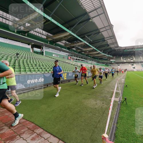 13.09.2026 - 21. swb-Marathon Bremen Michael Burmester http://msf.ph/oto/10293293 13.09.2026 10:31:30 Laufen im Stadion 10141, 10146, 10174, 10193, 10222, 10227, 10246, 10255, 10281, 10284, 10304, 10339, 10359, 10392, 10443, 10448, 10471, 10478, 10479, 10503, 10515, 10517, 10518, 10529, 10540, 10543, 10555, 10577, 10579, 10588, 10589, 10608, 10610, 10626, 10631, 10641, 10646, 10652, 10684, 10685, 10690, 10703, 10704, 10708, 10714, 10725, 10757, 10765, 10780, 10808, 10821, 10822, 10837, 10838, 10862, 10863, 10884, 10886, 10984, 11002, 11038, 11350, 11379 meine-sportfotos.de