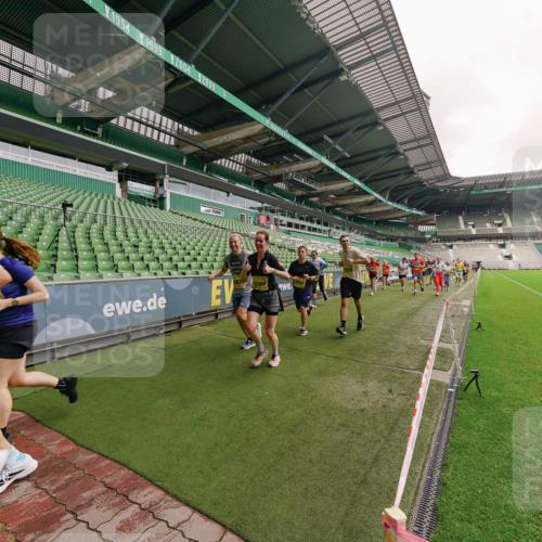 13.09.2026 - 21. swb-Marathon Bremen Michael Burmester http://msf.ph/oto/10293332 13.09.2026 10:31:36 Laufen im Stadion 10141, 10146, 10174, 10222, 10227, 10246, 10255, 10256, 10281, 10284, 10304, 10339, 10359, 10410, 10443, 10448, 10471, 10478, 10479, 10503, 10515, 10517, 10518, 10529, 10540, 10543, 10555, 10577, 10579, 10588, 10589, 10608, 10610, 10626, 10631, 10641, 10646, 10684, 10685, 10690, 10703, 10704, 10707, 10708, 10714, 10725, 10757, 10765, 10780, 10821, 10822, 10837, 10838, 10862, 10863, 10884, 10886, 10984, 11038, 11350, 11379 meine-sportfotos.de