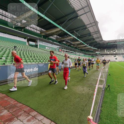 13.09.2026 - 21. swb-Marathon Bremen Michael Burmester http://msf.ph/oto/10293357 13.09.2026 10:31:41 Laufen im Stadion 10141, 10146, 10174, 10222, 10227, 10243, 10246, 10255, 10256, 10281, 10284, 10304, 10322, 10339, 10359, 10365, 10410, 10443, 10448, 10471, 10478, 10479, 10503, 10515, 10517, 10518, 10529, 10540, 10543, 10555, 10565, 10577, 10579, 10588, 10589, 10608, 10610, 10626, 10631, 10641, 10646, 10684, 10685, 10690, 10703, 10704, 10707, 10708, 10714, 10721, 10725, 10757, 10765, 10780, 10821, 10822, 10837, 10838, 10862, 10863, 10884, 10886, 10984, 11038, 11350, 11379 meine-sportfotos.de