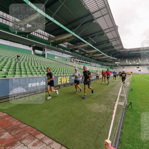 13.09.2026 - 21. swb-Marathon Bremen Michael Burmester http://msf.ph/oto/10293406 13.09.2026 10:31:53 Laufen im Stadion 10141, 10146, 10174, 10222, 10226, 10227, 10243, 10246, 10249, 10255, 10256, 10281, 10284, 10304, 10322, 10339, 10359, 10365, 10410, 10443, 10448, 10471, 10478, 10479, 10486, 10503, 10517, 10518, 10529, 10540, 10543, 10555, 10565, 10577, 10579, 10589, 10608, 10610, 10626, 10631, 10646, 10670, 10675, 10684, 10685, 10690, 10703, 10704, 10707, 10708, 10714, 10721, 10725, 10757, 10765, 10771, 10821, 10822, 10838, 10886, 11038, 11350, 11379 meine-sportfotos.de