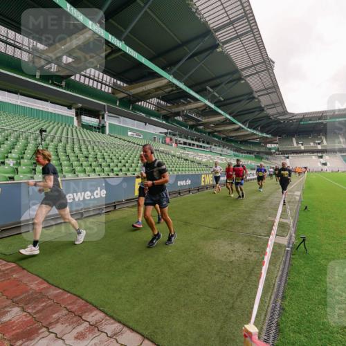 13.09.2026 - 21. swb-Marathon Bremen Michael Burmester http://msf.ph/oto/10293408 13.09.2026 10:31:54 Laufen im Stadion 10141, 10146, 10174, 10222, 10226, 10227, 10243, 10246, 10249, 10255, 10256, 10281, 10284, 10304, 10322, 10339, 10359, 10365, 10372, 10410, 10443, 10448, 10471, 10478, 10479, 10486, 10503, 10517, 10518, 10529, 10540, 10543, 10555, 10565, 10577, 10579, 10589, 10608, 10610, 10626, 10631, 10646, 10670, 10675, 10684, 10685, 10690, 10703, 10704, 10707, 10708, 10714, 10721, 10725, 10757, 10765, 10771, 10821, 10822, 10838, 10886, 11038, 11350, 11379 meine-sportfotos.de