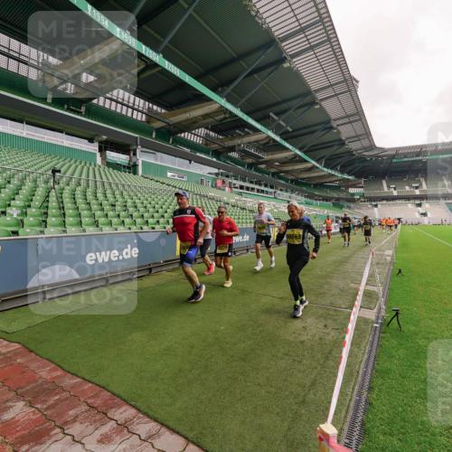 13.09.2026 - 21. swb-Marathon Bremen Michael Burmester http://msf.ph/oto/10293414 13.09.2026 10:31:56 Laufen im Stadion 10141, 10146, 10174, 10222, 10226, 10227, 10243, 10246, 10249, 10255, 10256, 10281, 10284, 10304, 10322, 10339, 10359, 10365, 10372, 10410, 10443, 10448, 10471, 10478, 10479, 10486, 10503, 10517, 10518, 10529, 10540, 10543, 10550, 10555, 10565, 10577, 10579, 10589, 10608, 10610, 10626, 10631, 10646, 10670, 10675, 10684, 10685, 10690, 10703, 10704, 10707, 10708, 10714, 10721, 10725, 10757, 10765, 10771, 10821, 10822, 10838, 10886, 11038, 11350, 11379 meine-sportfotos.de
