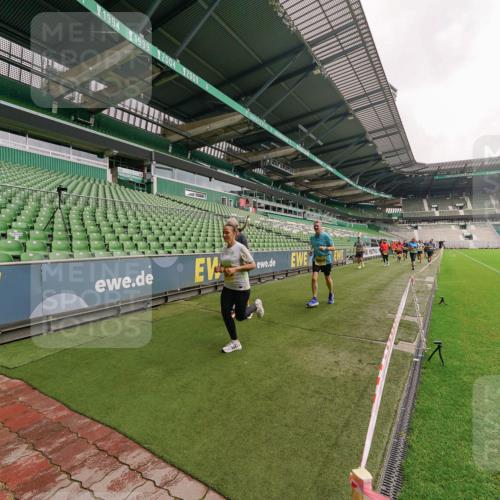 13.09.2026 - 21. swb-Marathon Bremen Michael Burmester http://msf.ph/oto/10293516 13.09.2026 10:32:24 Laufen im Stadion 10067, 10078, 10141, 10146, 10166, 10203, 10222, 10226, 10243, 10246, 10249, 10255, 10256, 10284, 10300, 10322, 10365, 10372, 10374, 10379, 10383, 10394, 10410, 10443, 10471, 10478, 10479, 10486, 10494, 10503, 10517, 10518, 10529, 10540, 10543, 10550, 10555, 10565, 10577, 10579, 10589, 10608, 10610, 10626, 10631, 10646, 10670, 10675, 10684, 10685, 10690, 10703, 10704, 10707, 10708, 10721, 10725, 10728, 10771, 10794, 10798, 11350, 11379 meine-sportfotos.de