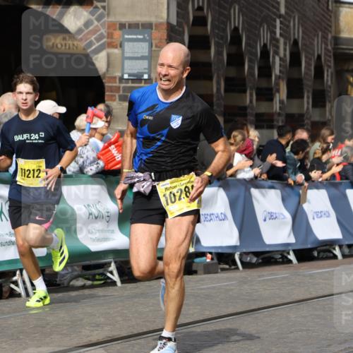 13.09.2026 - 21. swb-Marathon Bremen Strokosch-Dieckow http://msf.ph/oto/10293518 13.09.2026 10:47:07 Ziel 10289, 10445, 10504, 10590, 11155, 11199, 11661, 11783, 12364, 12375, 10319, 10744, 10898, 11187, 11269, 11462, 11650, 11651, 11814, 12048, 12195, 12298, 13528, 13545, 13589 meine-sportfotos.de