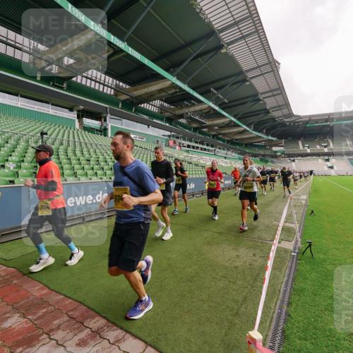 13.09.2026 - 21. swb-Marathon Bremen Michael Burmester http://msf.ph/oto/10293540 13.09.2026 10:32:31 Laufen im Stadion 10067, 10078, 10146, 10166, 10184, 10203, 10211, 10222, 10226, 10243, 10246, 10249, 10255, 10256, 10284, 10300, 10322, 10365, 10372, 10374, 10379, 10383, 10394, 10410, 10443, 10471, 10478, 10479, 10486, 10494, 10503, 10517, 10518, 10529, 10540, 10543, 10550, 10555, 10565, 10577, 10579, 10589, 10608, 10610, 10626, 10631, 10646, 10670, 10675, 10684, 10685, 10690, 10703, 10704, 10707, 10708, 10721, 10725, 10728, 10745, 10771, 10794, 10798 meine-sportfotos.de