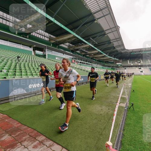 13.09.2026 - 21. swb-Marathon Bremen Michael Burmester http://msf.ph/oto/10293550 13.09.2026 10:32:33 Laufen im Stadion 10067, 10078, 10146, 10166, 10184, 10203, 10211, 10222, 10226, 10243, 10246, 10249, 10255, 10256, 10284, 10300, 10322, 10365, 10372, 10374, 10379, 10383, 10394, 10408, 10410, 10443, 10471, 10478, 10479, 10486, 10494, 10503, 10517, 10518, 10529, 10530, 10540, 10543, 10550, 10555, 10565, 10577, 10579, 10589, 10608, 10610, 10626, 10631, 10646, 10670, 10675, 10684, 10685, 10690, 10703, 10704, 10707, 10708, 10721, 10725, 10728, 10745, 10749, 10771, 10794, 10798 meine-sportfotos.de