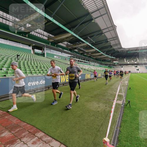 13.09.2026 - 21. swb-Marathon Bremen Michael Burmester http://msf.ph/oto/10293588 13.09.2026 10:32:40 Laufen im Stadion 10067, 10078, 10146, 10166, 10184, 10203, 10211, 10222, 10226, 10243, 10246, 10249, 10255, 10256, 10300, 10322, 10365, 10372, 10374, 10379, 10383, 10394, 10408, 10410, 10443, 10471, 10478, 10479, 10486, 10494, 10503, 10517, 10518, 10529, 10530, 10540, 10543, 10550, 10555, 10565, 10579, 10589, 10608, 10610, 10626, 10631, 10646, 10670, 10673, 10675, 10690, 10703, 10704, 10707, 10708, 10721, 10725, 10728, 10745, 10749, 10750, 10771, 10794, 10798 meine-sportfotos.de