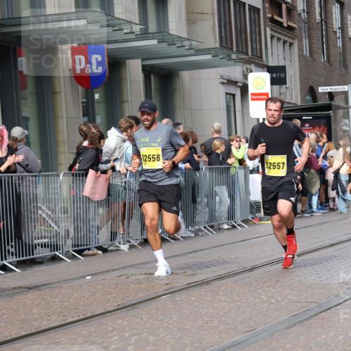 13.09.2026 - 21. swb-Marathon Bremen Strokosch-Dieckow http://msf.ph/oto/10293610 13.09.2026 10:45:50 Ziel 10436, 10447, 10992, 11706, 11925, 11926, 11956, 12556, 12557, 13529, 13609, 13612, 13640, 10352, 10436, 10464, 10536, 10541, 10583, 10987, 11015, 11063, 11088, 11209, 11279, 11559, 11749, 11762, 11845, 12033, 12069, 12087, 12290, 12355, 13532, 13595, 13628 meine-sportfotos.de