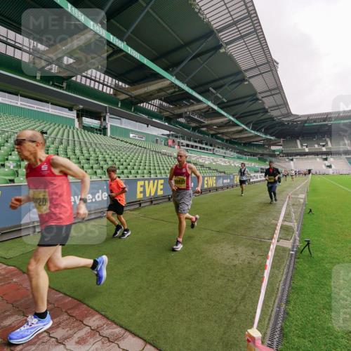 13.09.2026 - 21. swb-Marathon Bremen Michael Burmester http://msf.ph/oto/10293720 13.09.2026 10:33:01 Laufen im Stadion 10018, 10067, 10078, 10166, 10184, 10203, 10211, 10226, 10236, 10243, 10246, 10249, 10255, 10256, 10297, 10300, 10322, 10365, 10372, 10374, 10379, 10383, 10394, 10408, 10410, 10423, 10428, 10443, 10486, 10494, 10503, 10517, 10518, 10529, 10530, 10540, 10543, 10550, 10565, 10578, 10608, 10631, 10646, 10670, 10673, 10675, 10687, 10690, 10691, 10703, 10704, 10707, 10721, 10725, 10728, 10745, 10749, 10750, 10771, 10787, 10788, 10794, 10798 meine-sportfotos.de