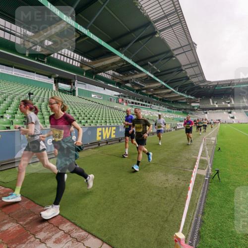 13.09.2026 - 21. swb-Marathon Bremen Michael Burmester http://msf.ph/oto/10293767 13.09.2026 10:33:20 Laufen im Stadion 10018, 10067, 10078, 10166, 10177, 10184, 10203, 10211, 10226, 10236, 10240, 10243, 10246, 10249, 10256, 10297, 10300, 10322, 10355, 10365, 10372, 10374, 10379, 10383, 10394, 10408, 10410, 10415, 10423, 10428, 10443, 10486, 10494, 10517, 10518, 10530, 10540, 10550, 10565, 10578, 10604, 10646, 10668, 10670, 10673, 10675, 10687, 10690, 10691, 10699, 10703, 10707, 10721, 10728, 10745, 10749, 10750, 10771, 10772, 10787, 10788, 10794, 10798, 10857 meine-sportfotos.de