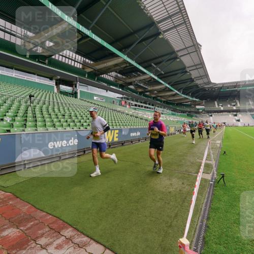 13.09.2026 - 21. swb-Marathon Bremen Michael Burmester http://msf.ph/oto/10293779 13.09.2026 10:33:22 Laufen im Stadion 10018, 10067, 10078, 10166, 10177, 10184, 10203, 10211, 10226, 10236, 10240, 10243, 10246, 10249, 10256, 10297, 10300, 10322, 10355, 10365, 10372, 10374, 10379, 10383, 10394, 10408, 10410, 10415, 10423, 10428, 10443, 10486, 10494, 10517, 10518, 10530, 10540, 10550, 10565, 10578, 10604, 10646, 10668, 10670, 10673, 10675, 10687, 10690, 10691, 10699, 10703, 10707, 10721, 10728, 10745, 10749, 10750, 10771, 10772, 10787, 10788, 10794, 10798, 10857 meine-sportfotos.de