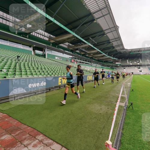 13.09.2026 - 21. swb-Marathon Bremen Michael Burmester http://msf.ph/oto/10293803 13.09.2026 10:33:29 Laufen im Stadion 10018, 10067, 10078, 10166, 10177, 10184, 10203, 10211, 10226, 10236, 10240, 10243, 10246, 10249, 10254, 10256, 10297, 10300, 10322, 10355, 10365, 10372, 10374, 10379, 10383, 10394, 10408, 10410, 10415, 10423, 10428, 10460, 10486, 10494, 10517, 10518, 10530, 10550, 10565, 10578, 10604, 10646, 10668, 10670, 10673, 10675, 10687, 10690, 10691, 10699, 10700, 10707, 10721, 10728, 10745, 10749, 10750, 10771, 10772, 10787, 10788, 10794, 10798, 10857, 11126 meine-sportfotos.de