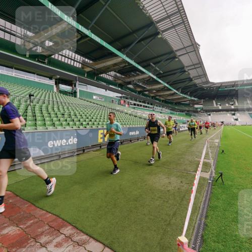 13.09.2026 - 21. swb-Marathon Bremen Michael Burmester http://msf.ph/oto/10293829 13.09.2026 10:33:33 Laufen im Stadion 10018, 10067, 10078, 10166, 10177, 10184, 10203, 10211, 10226, 10236, 10240, 10243, 10246, 10249, 10254, 10256, 10297, 10300, 10322, 10355, 10365, 10372, 10374, 10379, 10383, 10394, 10408, 10410, 10415, 10423, 10428, 10460, 10486, 10494, 10517, 10518, 10530, 10550, 10565, 10578, 10604, 10668, 10670, 10673, 10675, 10687, 10690, 10691, 10699, 10700, 10707, 10721, 10728, 10745, 10749, 10750, 10771, 10772, 10787, 10788, 10794, 10798, 10857, 11126 meine-sportfotos.de
